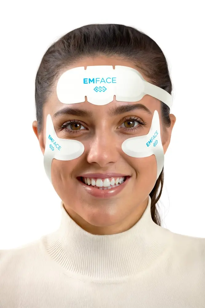 EMFACE Eyes treatment image with applicators beneath both eyes